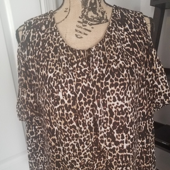 Animal print cold shoulder shirt - Picture 3 of 4